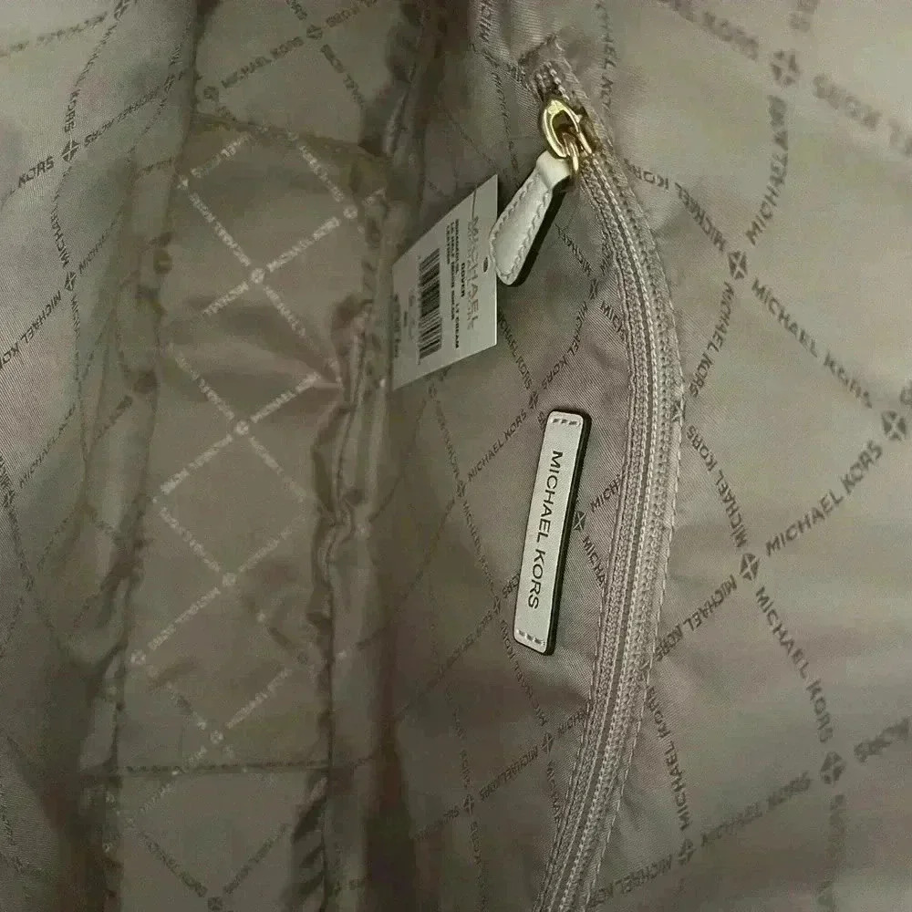 MICHAEL KORS - Dover Large Signature Logo Shoulder Bag - Picture 4 of 9